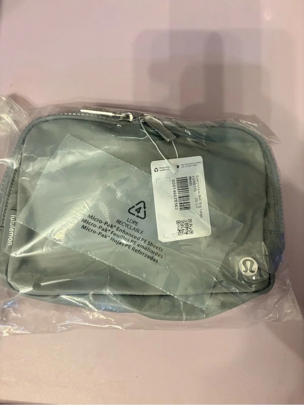lululemon athletica Men’s Light Gray Toiletry Pouch